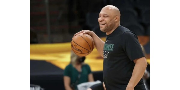 Assistenttræner Ham og spilleren Prince slutter sig til Bucks og vinder NBA Cuppen